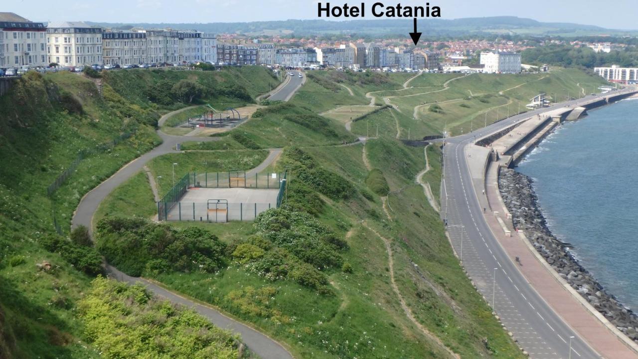 Catania Hotel สการ์โบโรห์ ภายนอก รูปภาพ