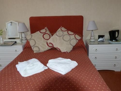 Catania Hotel สการ์โบโรห์ ภายนอก รูปภาพ