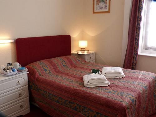Catania Hotel สการ์โบโรห์ ภายนอก รูปภาพ